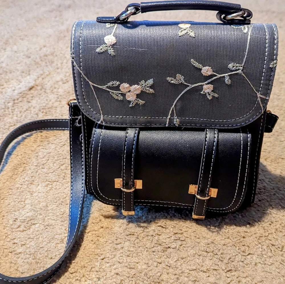Purse - Picture 4 of 4